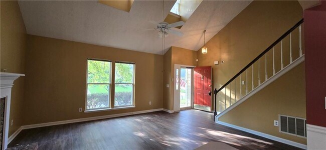Foto del edificio - 10420 Summer Creek Dr