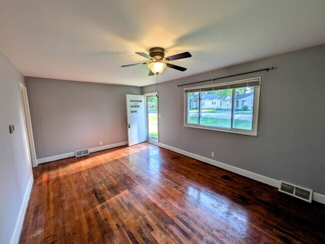Foto del edificio - 605 Oakhurst St