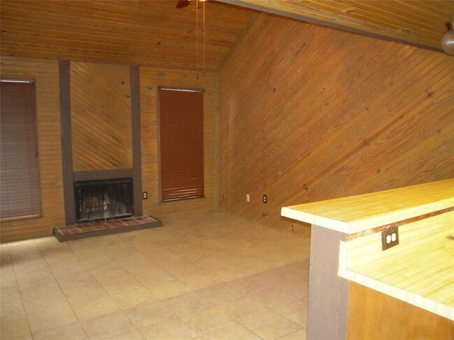 Foto del edificio - 1805 B Piney Pt E