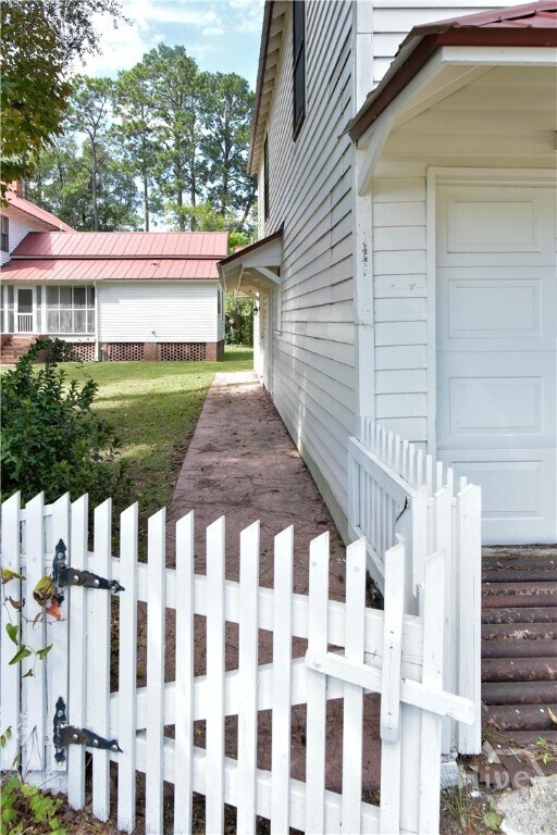 Foto del edificio - 302 Jefferson St