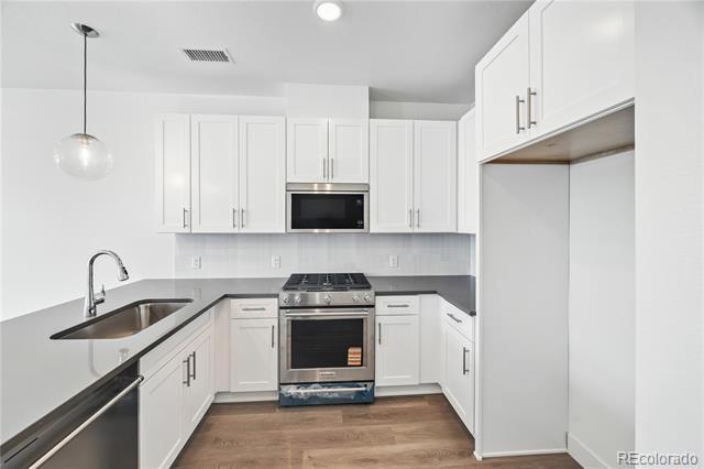 Foto del edificio - 6959 E Lowry Blvd