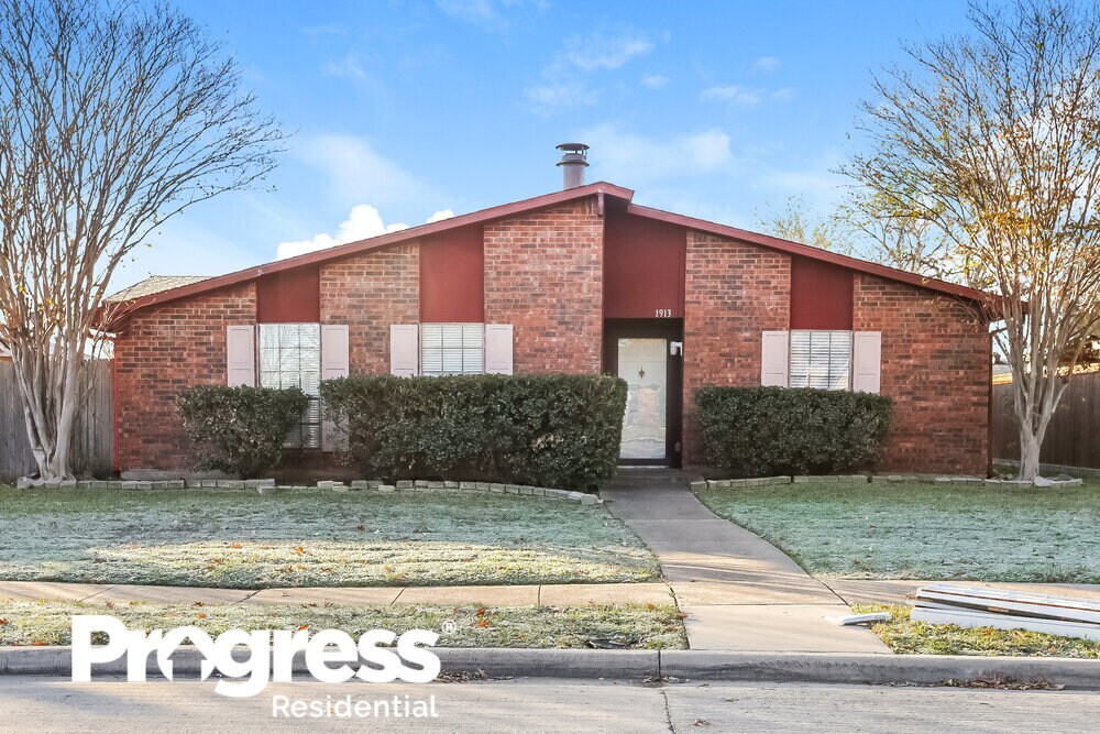 1913 Sandra Ln, Grand Prairie, TX 75052 House Rental in Grand Prairie