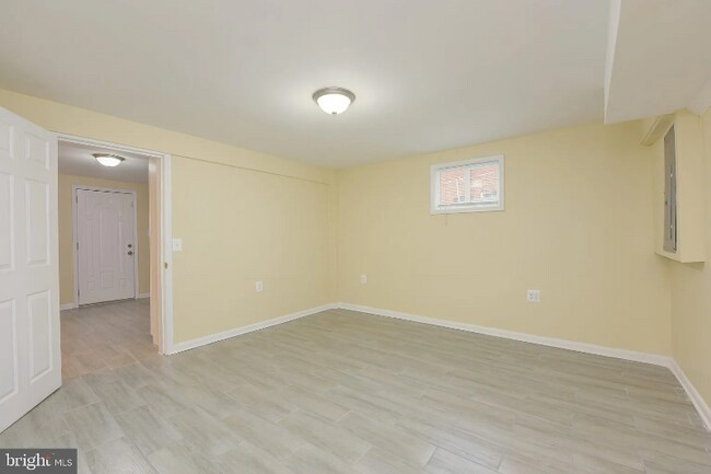 Foto del edificio - 3711 Crystal Ln