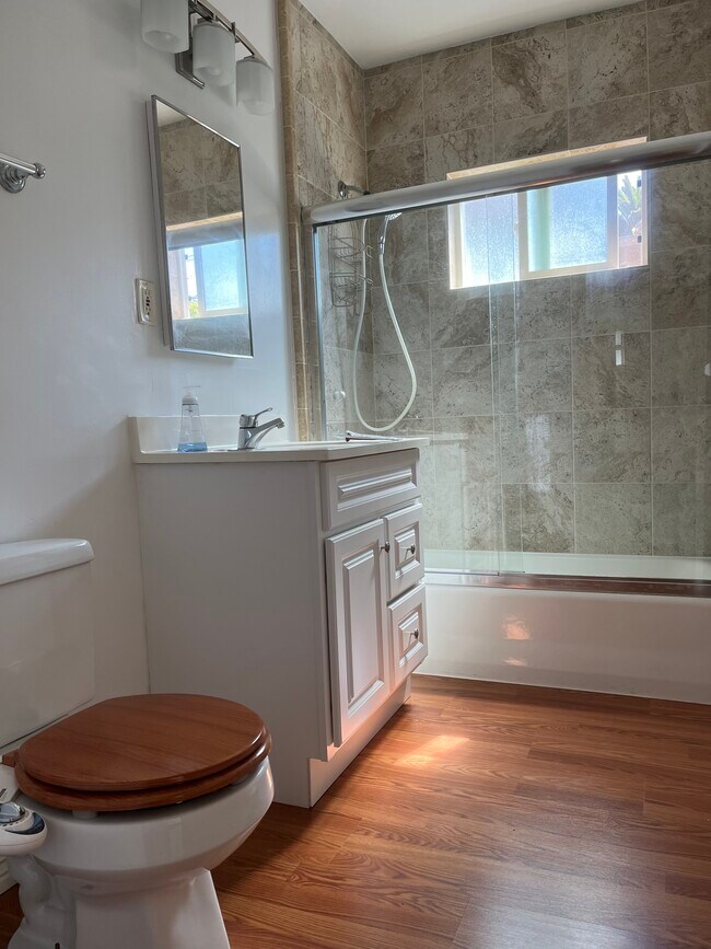 Foto del edificio - 511 Broadway St