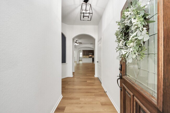 Foto del edificio - 17010 Upper Ridge Ln