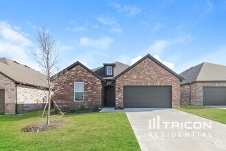 Building Photo - 8216 Brookhaven Dr