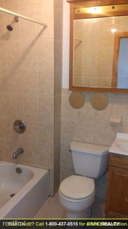 Building Photo - 711 Myrtle Ave