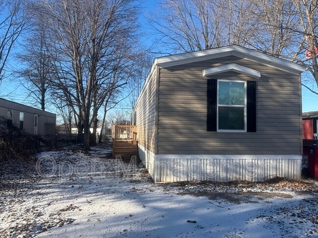 Building Photo - 4950 W Farm Rd 156