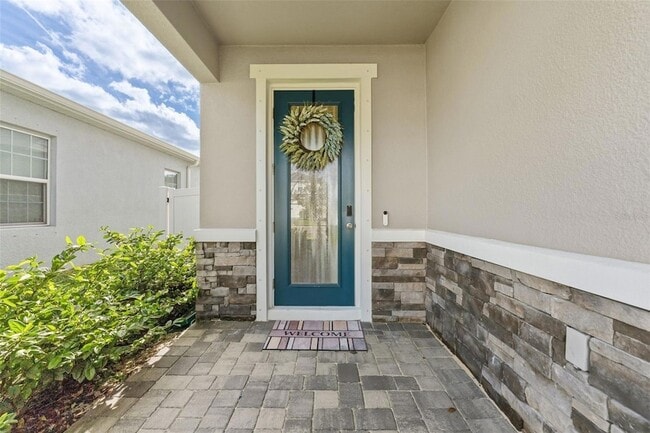 Building Photo - 14031 Crimson Ave