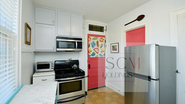 Kitchen - 2226 Greenwood St