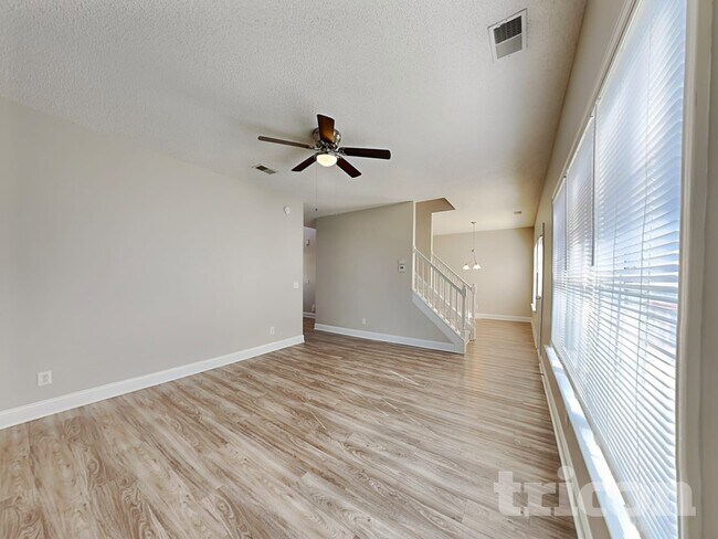 Foto del edificio - 63 Summer Brook Ct
