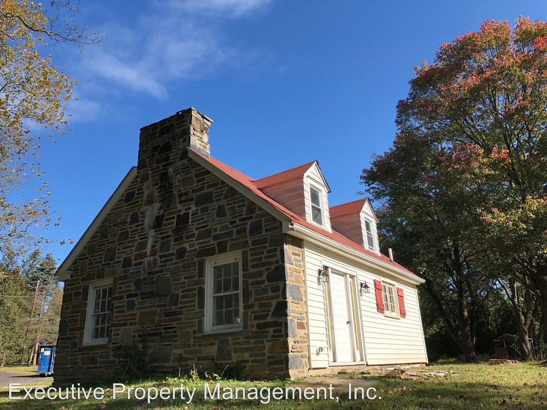 Primary Photo - 1453 Valley Rd
