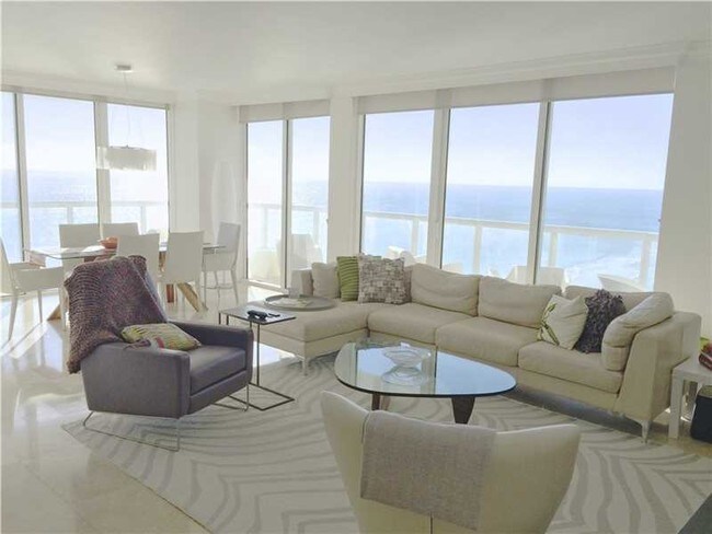 Building Photo - 8011 Fisher Island Dr