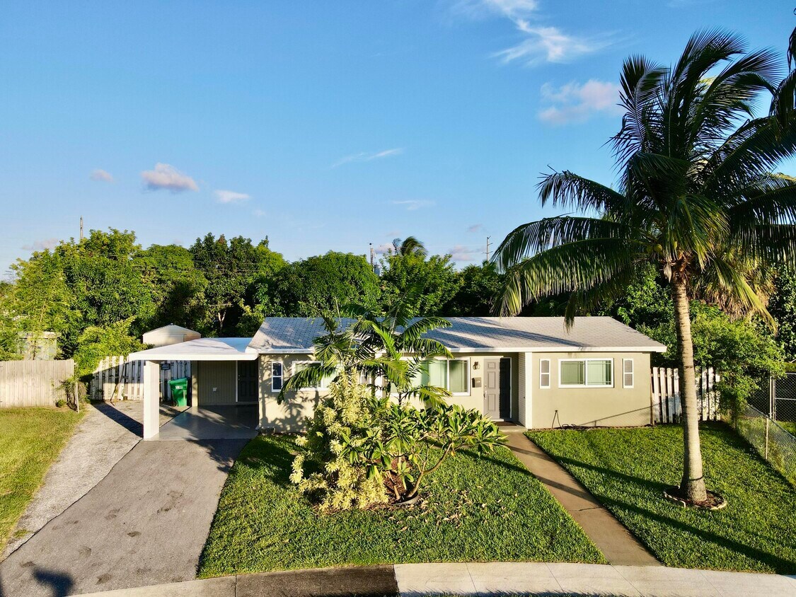 Foto principal - 1810 G Ave