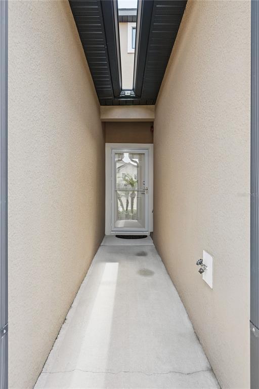 Foto del edificio - 2438 Seven Oaks Dr