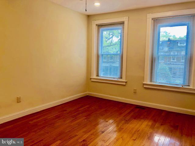 Foto del edificio - 635 Kenyon St NW