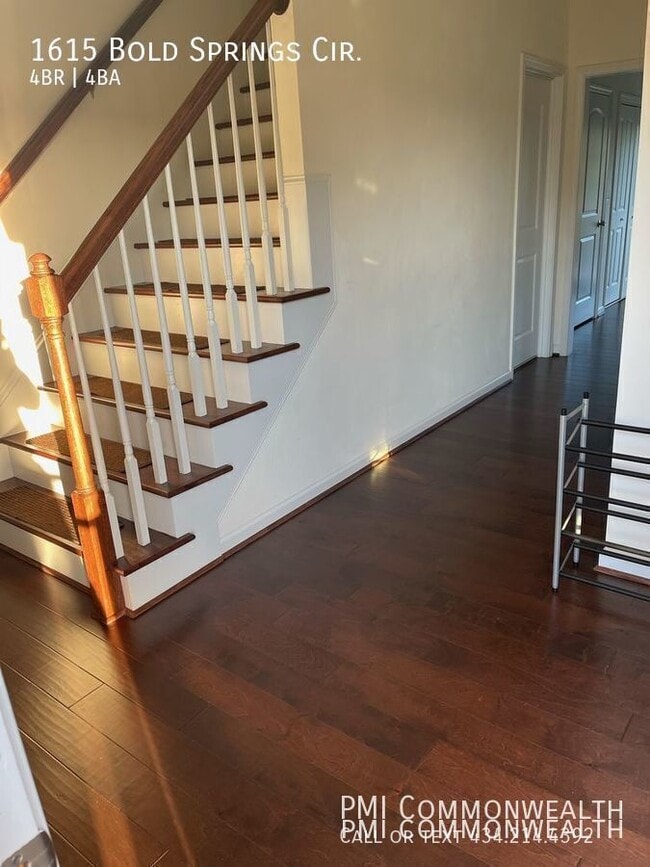 Foto del edificio - 1615 Bold Springs Cir