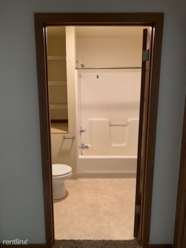 Building Photo - 2 br, 1 bath Apartment - 309 S 1st St
