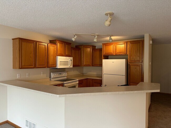Foto del edificio - Great Savage location near Target! 2BR/2.5...