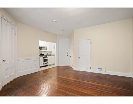 Building Photo - 284 Marlborough St
