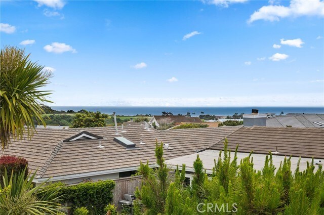 Building Photo - 1215 Seacrest Dr