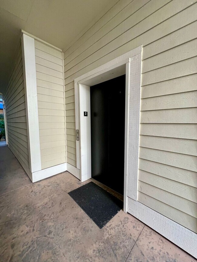 Foto del edificio - Spacious 2 Bedroom Condo in Fairhaven!