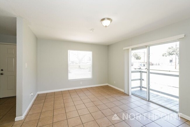 Building Photo - 5203 N 39th St