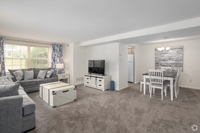 2BR, 2BA - 1,172SF - Chapel Valley Townhomes
