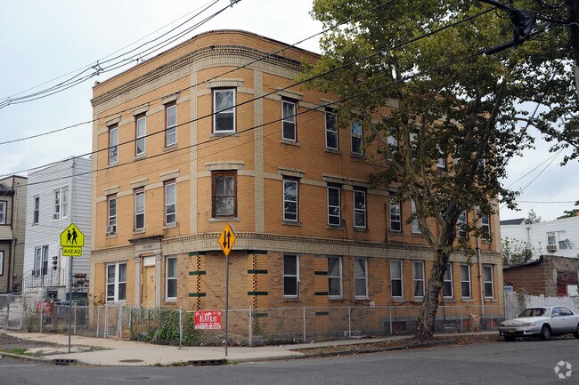 Building Photo - 187 Berkeley Ave