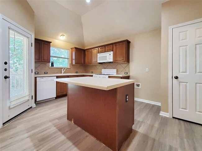 Foto del edificio - 491 Goldenrod St
