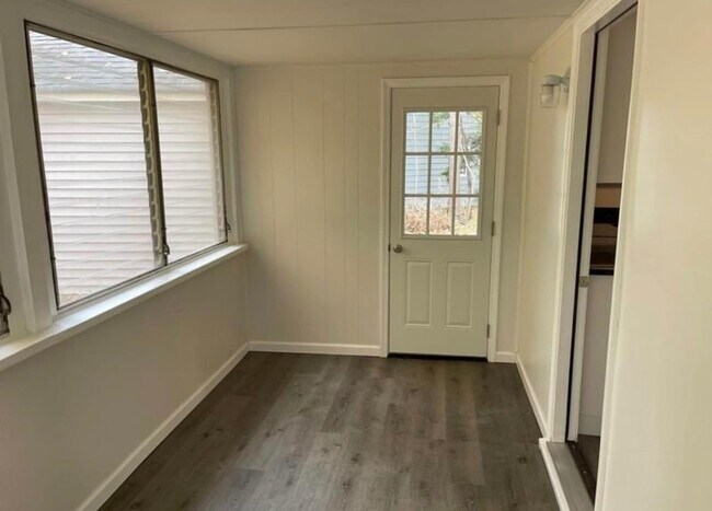 Foto del edificio - 2 Bed 1 Bath Rental Opportunity in New Har...
