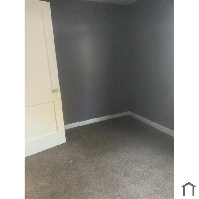 Foto del edificio - 311 E 238th St