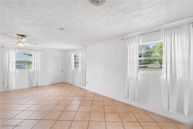 Foto del edificio - 4231 Mariner Ln