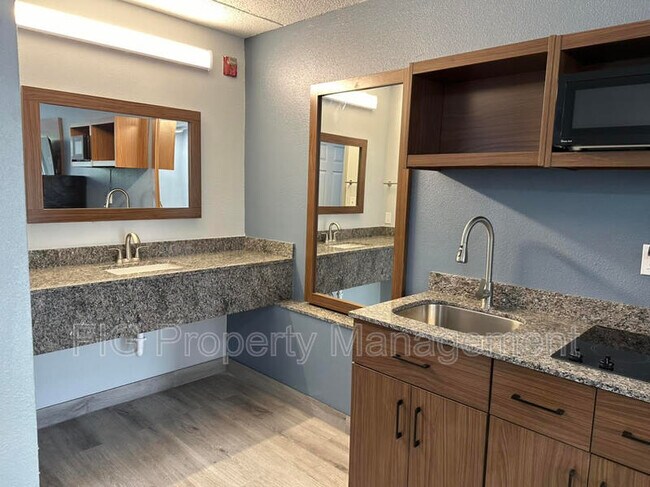 Foto del edificio - 5100 Family Inn Dr