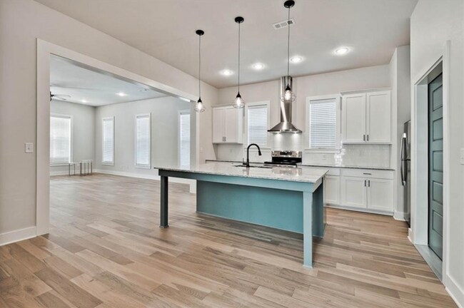 Foto del edificio - 930 S College Ave