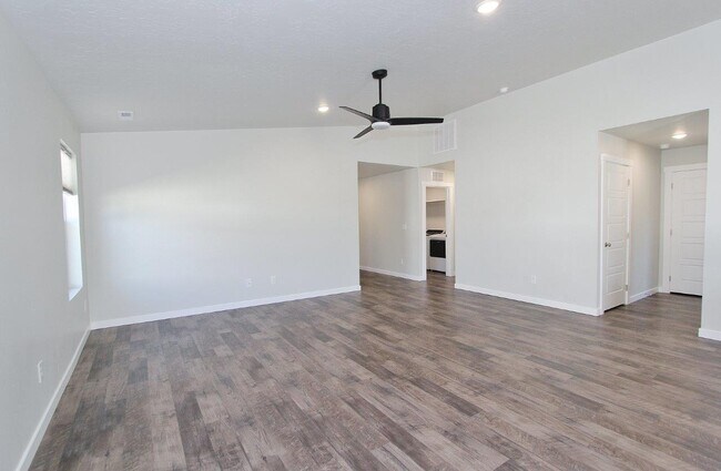 Foto del edificio - 2255 N Blue Marsh Wy