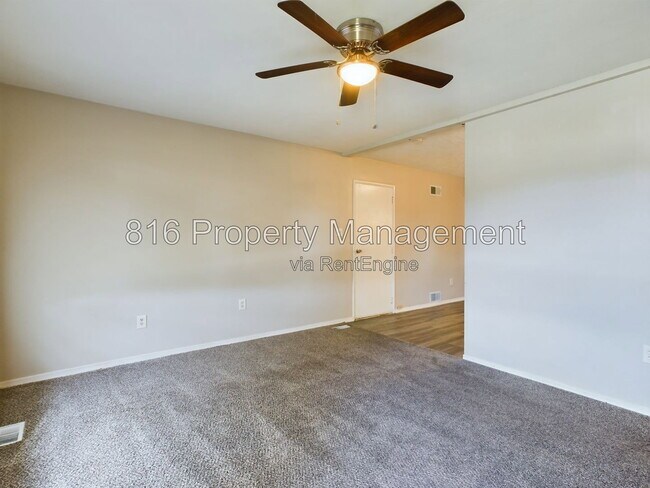 Foto del edificio - 6407 E 152nd St