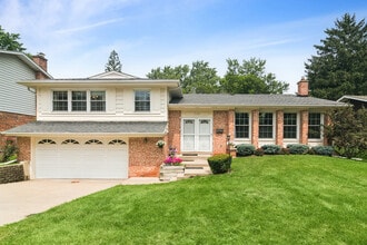 Building Photo - 710 E Valley Ln