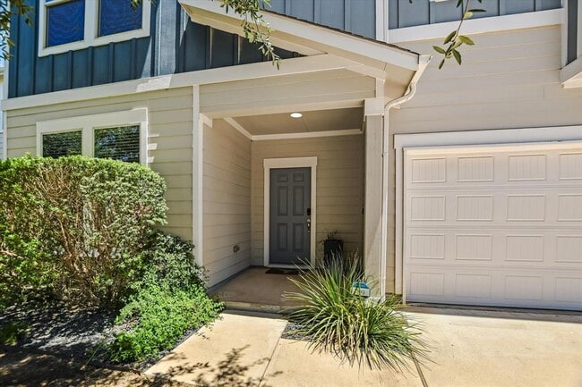 Building Photo - 11732 Saddle Rock Dr