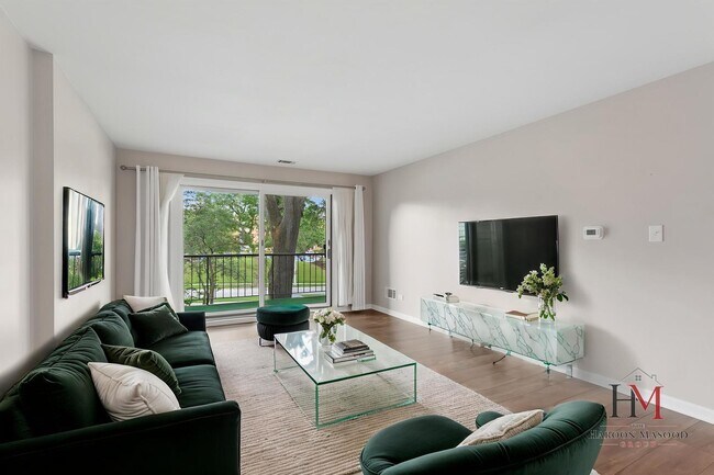 Foto del edificio - 7510 Farmingdale Dr
