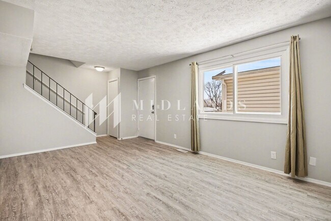 Foto del edificio - Bellevue Townhome