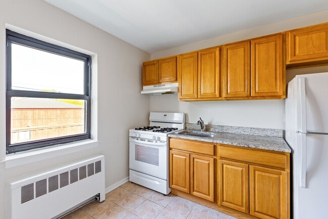 Building Photo - Empire View Apartments