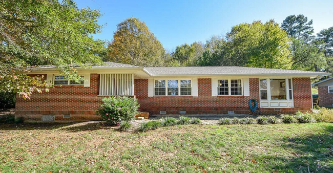front elevation - 2506 Elm Dr NE