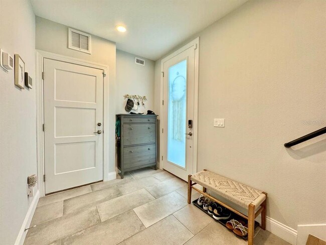 Foto del edificio - 4740 Legacy Park Dr