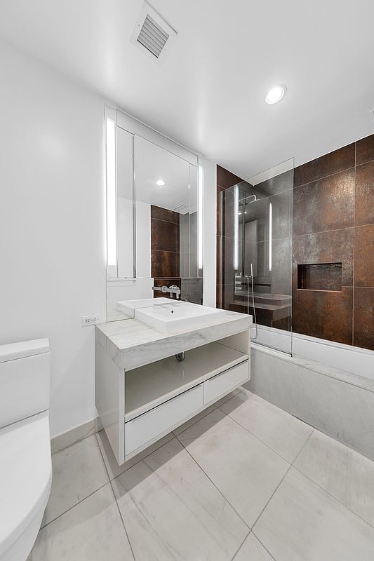 Foto del edificio - 133 W 22nd St