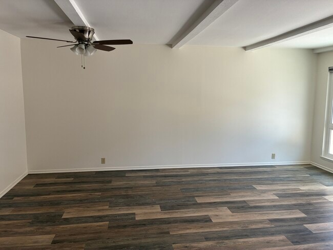 Building Photo - 457 Whitman St