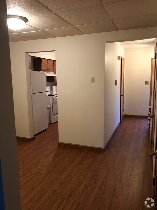 Apartments For Rent in Hannibal, OH with Hardwood Floors 1 Rentals