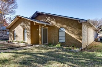 Building Photo - 5709 Christie Ln