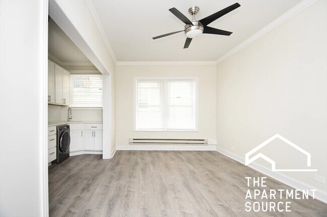 Building Photo - 327 Kedzie St