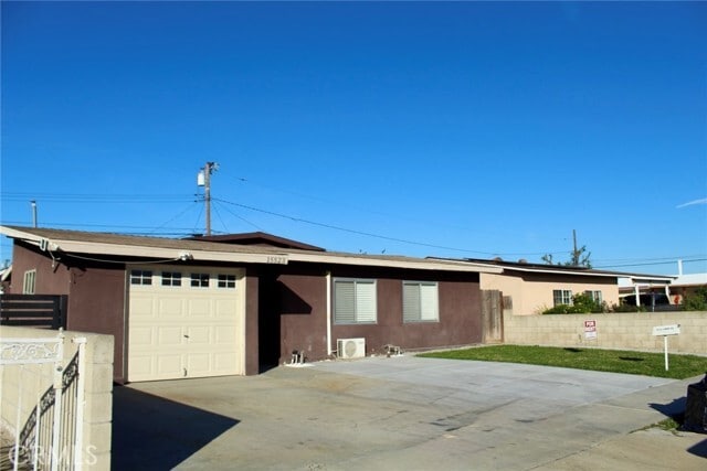 Foto del edificio - 15523 Cameo Ave